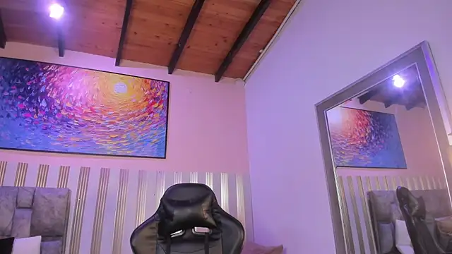 nina glow online show from 23, 4, 2026