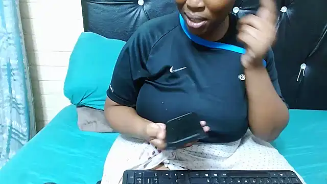 babyotria12 online show from 13, 4, 2026
