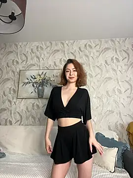 LynaFrost online show from 22, 5, 2026