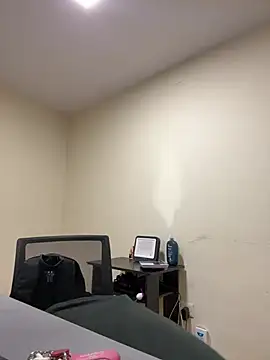 Sara Fernandez  online show from 15, 4, 2026