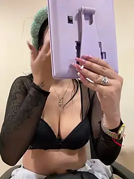 Sara Fernandez  online show from 3, 3, 2026