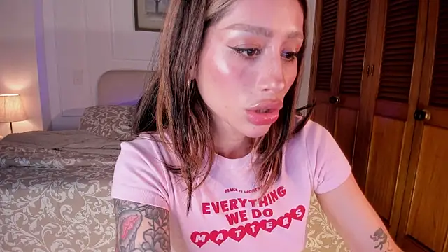 ConnieDeep online show from 15, 4, 2026