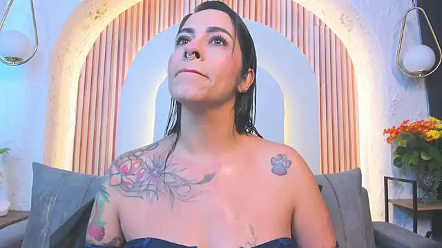 violet scott  online show from 19, 5, 2026