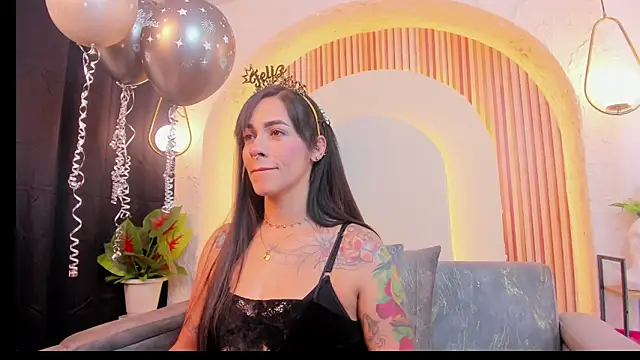 violet scott  online show from 4, 3, 2026