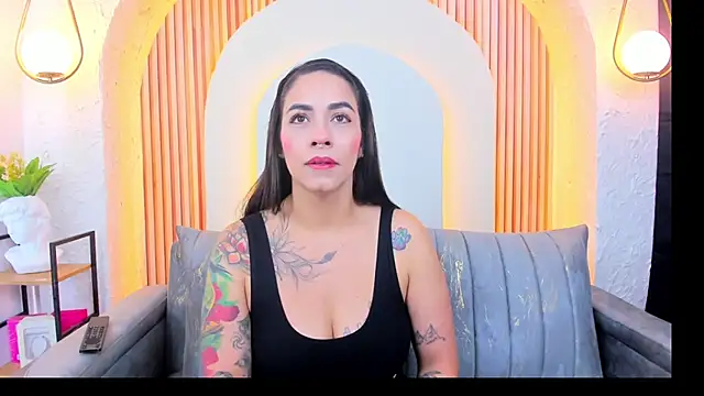 violet scott  online show from 11, 2, 2026