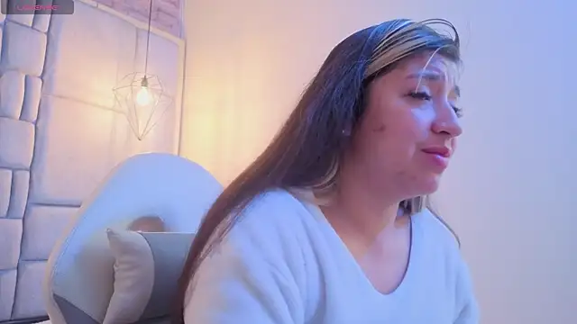 Dahiana Dmour  online show from 11, 7, 2026