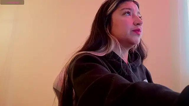 Dahiana Dmour  online show from 23, 6, 2026