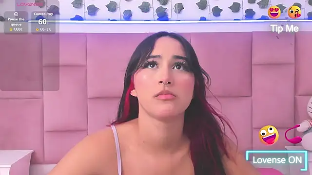 Snapshot of LeslieCute69 chatting on 27, 2, 2026 LeslieCute69 online show from 27, 2, 2026