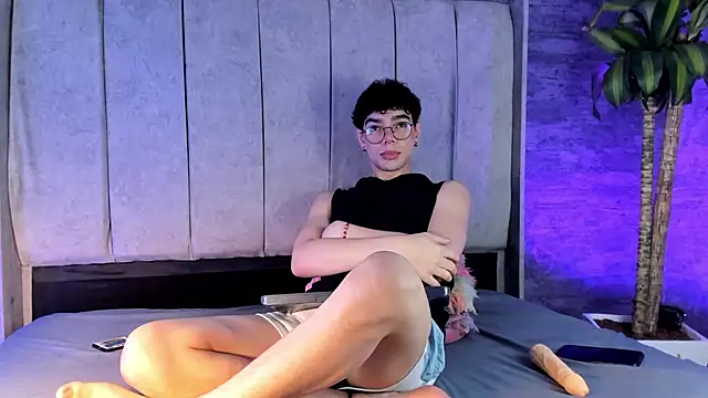 Snapshot of Elbombondelcircuit chatting on 26, 2, 2026 Elbombondelcircuit online show from 26, 2, 2026