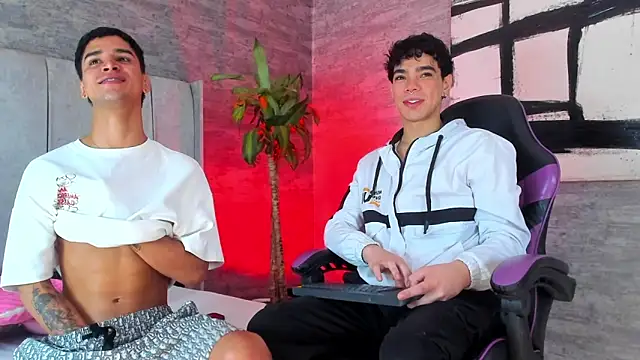 Snapshot of Elbombondelcircuit chatting on 23, 2, 2026 Elbombondelcircuit online show from 23, 2, 2026