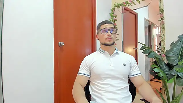 Snapshot of valenssio_moretti chatting on 28, 2, 2026 valenssio moretti online show from 28, 2, 2026