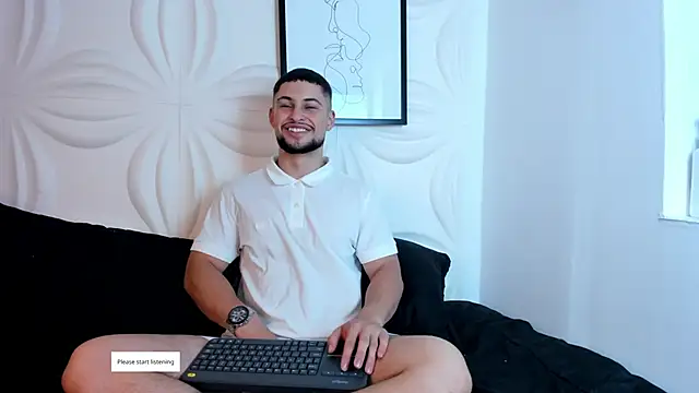 Snapshot of valenssio_moretti chatting on 2, 5, 2026 valenssio moretti online show from 2, 5, 2026