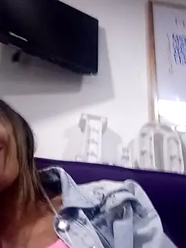 Snapshot of Karolyn_rousse chatting on 23, 2, 2026 Karolyn rousse online show from 23, 2, 2026