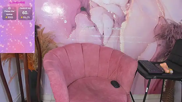 Cinnamon Sue online show from 27, 3, 2026