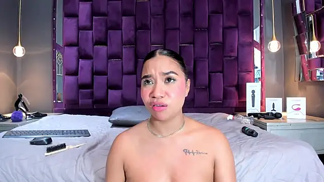 Snapshot of MiaWolton chatting on 1, 3, 2026 MiaWolton online show from 1, 3, 2026