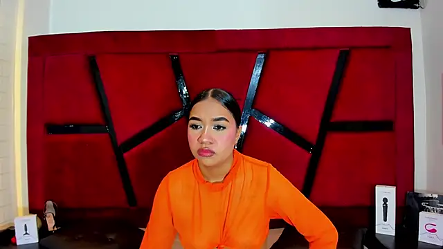 MiaWolton online show from 14, 3, 2026