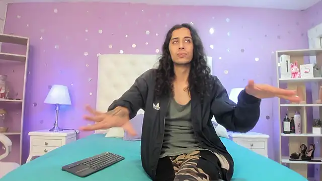 Goldentemptation  online show from 11, 3, 2026