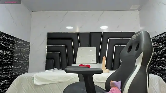 Ladyy Scarlett online show from 5, 5, 2026