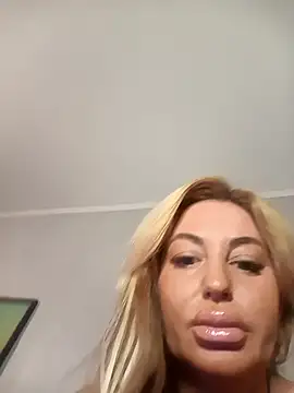 MiaMooly online show from 24, 10, 2025