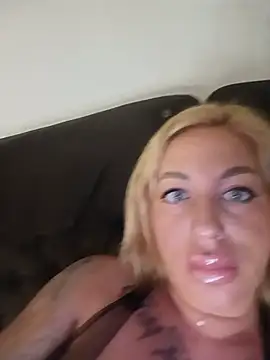 MiaMooly online show from 29, 5, 2026
