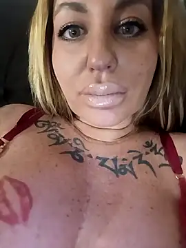 MiaMooly online show from 13, 3, 2026