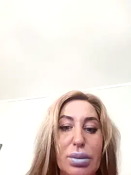 MiaMooly online show from 31, 10, 2025