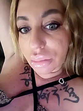 MiaMooly online show from 25, 3, 2026