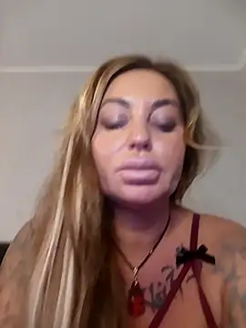 MiaMooly online show from 27, 10, 2025