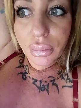 MiaMooly online show from 9, 3, 2026