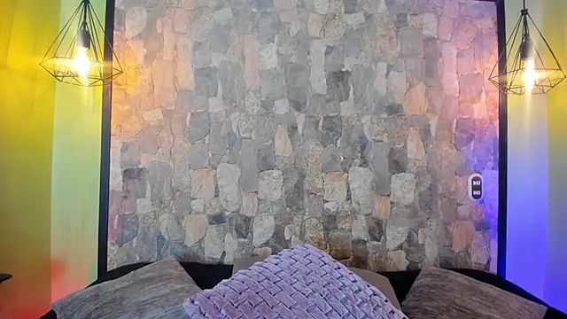 Elizabeth Ferrer online show from 6, 2, 2026