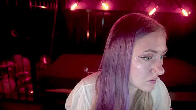 DramaQuenns online show from 5, 3, 2026