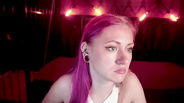 DramaQuenns online show from 7, 5, 2026