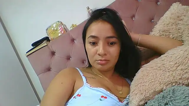 Snapshot of JulietaRiios chatting on 16, 6, 2026 JulietaRiios online show from 16, 6, 2026