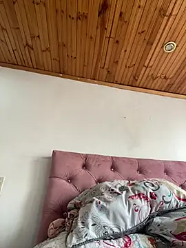 Snapshot of JulietaRiios chatting on 14, 2, 2026 JulietaRiios online show from 14, 2, 2026