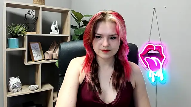 Snapshot of SweetLilyxo chatting on 15, 6, 2026 SweetLilyxo online show from 15, 6, 2026