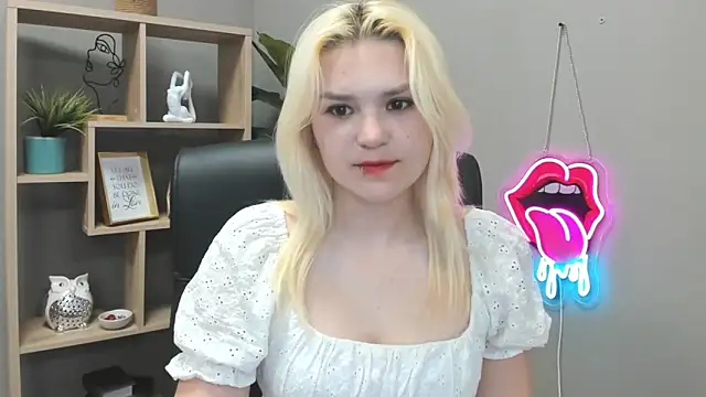 SweetLilyxo online show from 27, 5, 2026