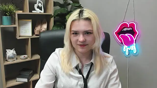 SweetLilyxo online show from 12, 3, 2026