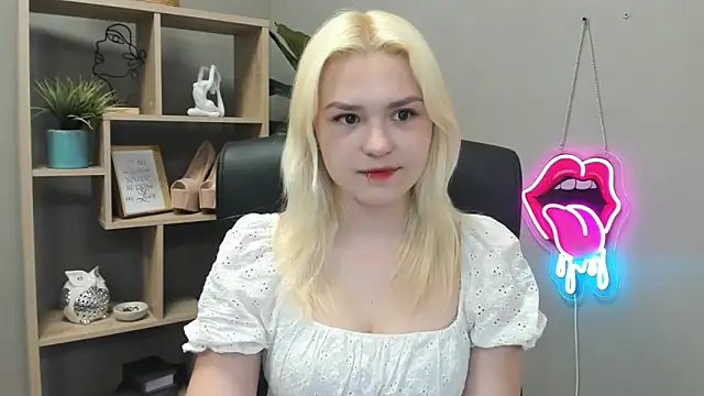 SweetLilyxo online show from 13, 5, 2026