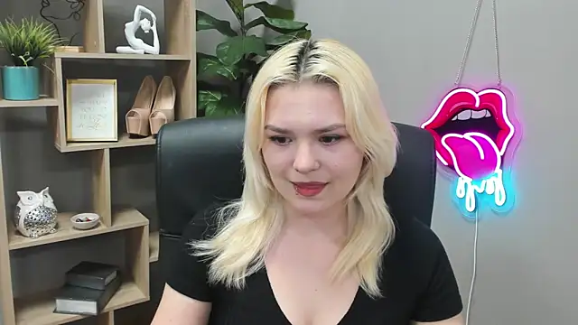 SweetLilyxo online show from 7, 3, 2026