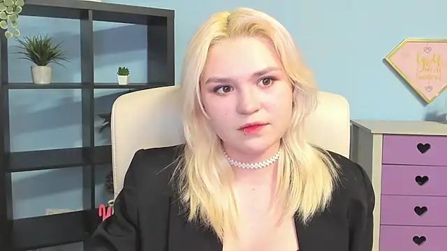 Snapshot of SweetLilyxo chatting on 14, 2, 2026 SweetLilyxo online show from 14, 2, 2026