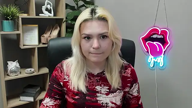 SweetLilyxo online show from 13, 3, 2026