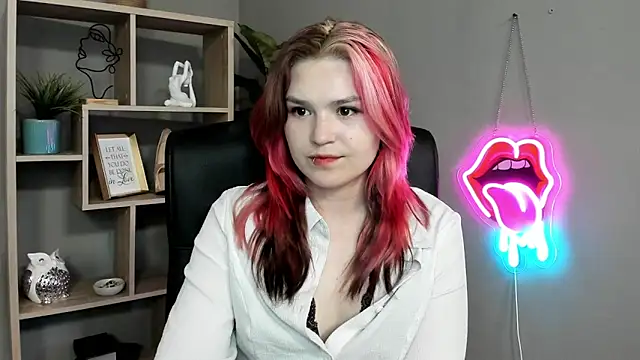 Snapshot of SweetLilyxo chatting on 14, 6, 2026 SweetLilyxo online show from 14, 6, 2026