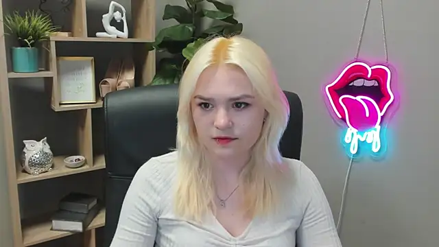 SweetLilyxo online show from 19, 3, 2026