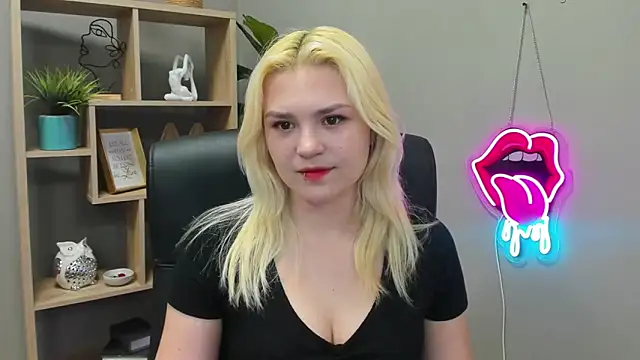 SweetLilyxo online show from 7, 5, 2026