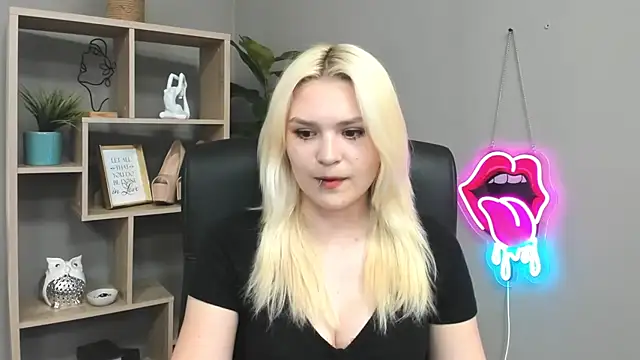 SweetLilyxo online show from 25, 5, 2026