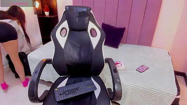 Snapshot of Raven_love chatting on 9, 2, 2026 Raven love online show from 9, 2, 2026