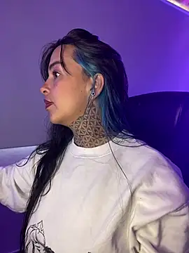 Annie Alicee online show from 10, 3, 2026