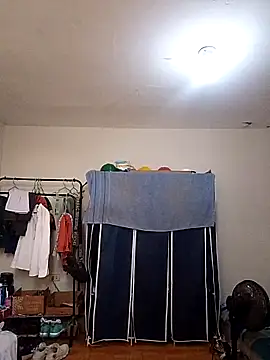 thom 1 online show from 10, 4, 2026