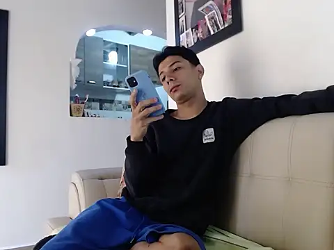 waner thom online show from 10, 2, 2026