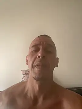 Snapshot of creativeX chatting on 4, 3, 2026 creativeX online show from 4, 3, 2026